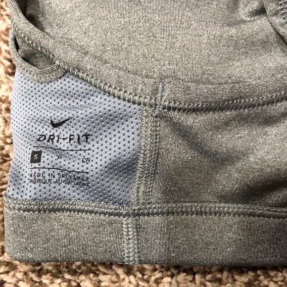 Nike Light Support Sports Bra - Picture 4 of 4